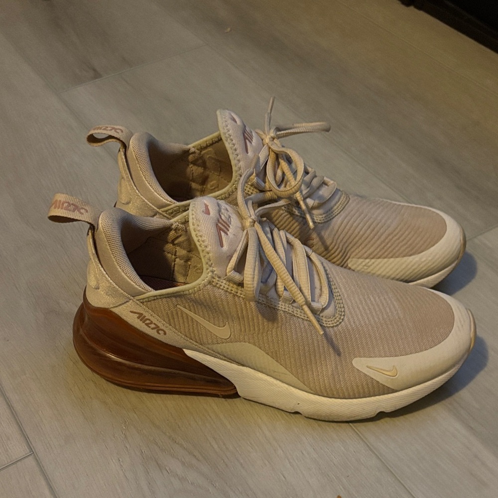 Nike Air 270 Light Tan Sneakers
